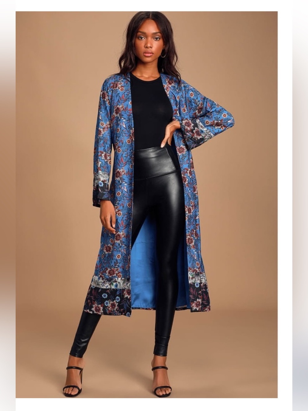 LULU'S Feeling Tranquil Blue
Floral Print Robe large